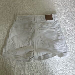 American Eagle AE white high rise denim shorts size 00